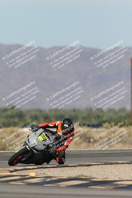 media/Oct-13-2025-Moto Forza (Mon) [[a66d839500]]/2-A Group/Session 3 (Turn 16)/